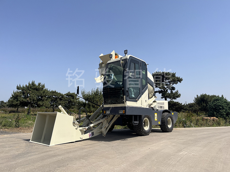 自上料搅拌车2500